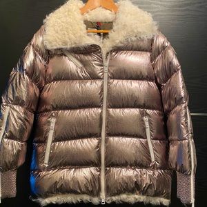 Down jacket with real lamb trim fur